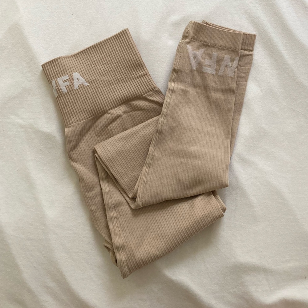 Sarah’s day white fox collection nude seamless leggings